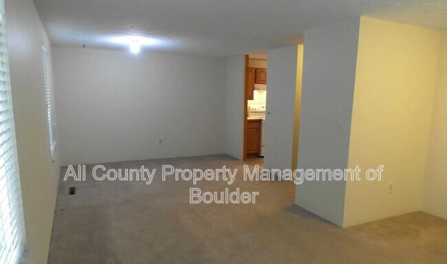 Building Photo - 930 Meeker St