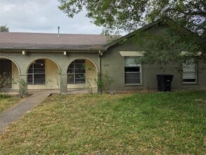 Building Photo - 12722 Shannon Hills Dr Building Photo - 12722 Shannon Hills Dr