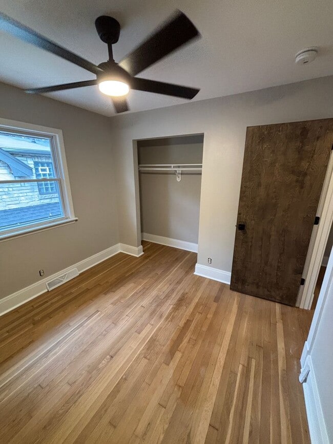 Building Photo - 516-518-518 S 70th St