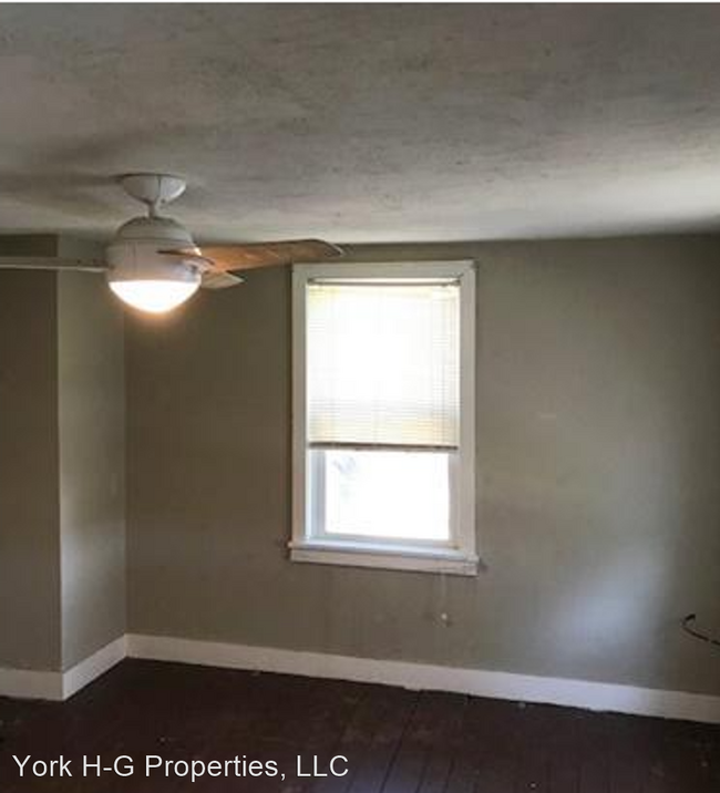 Building Photo - 3 br, 1 bath House - 8753 Meadtown Rd