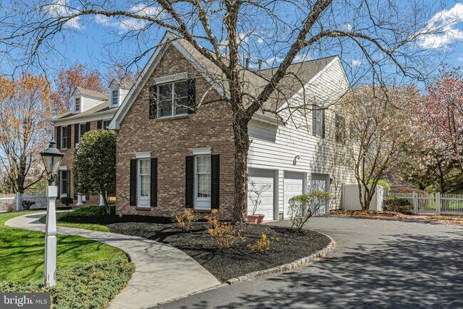 Building Photo - 497 Christopher Dr