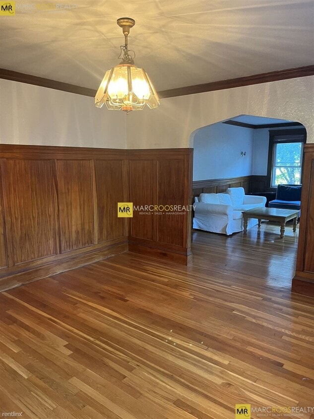 Building Photo - 31 Greycliff Rd