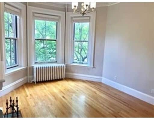 Primary Photo - 20 Hereford St