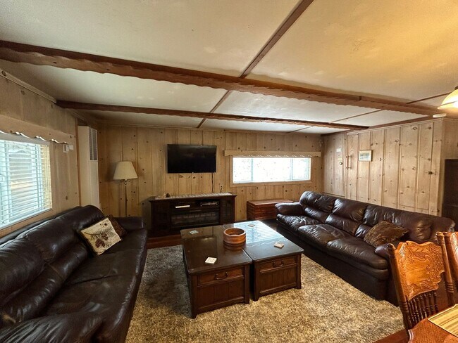Foto del edificio - 4023 Azure Ave