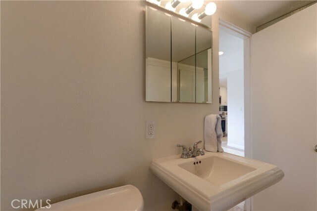 Foto del edificio - 12484 Montecito Rd
