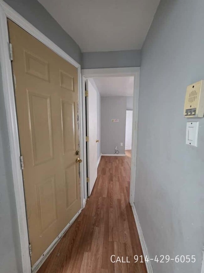 Photo - 118 Waverly St Apartment