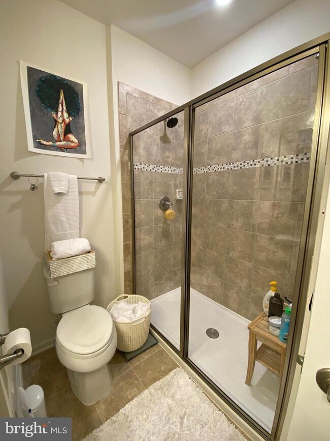 Foto del edificio - 1744 Featherstone Rd