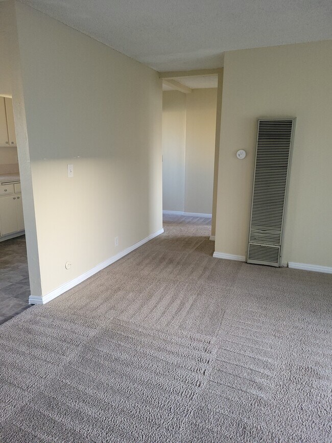 Foto del edificio - 7361 Artesia Blvd