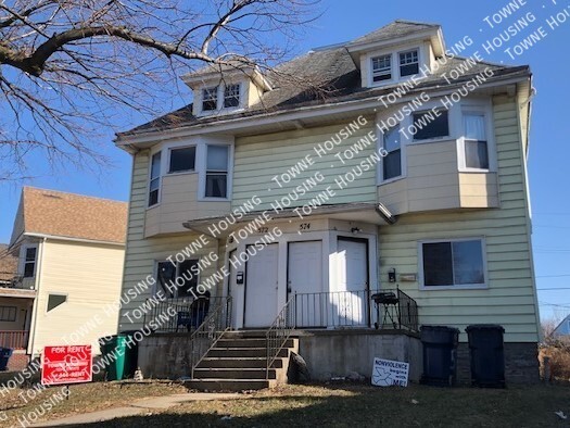 Primary Photo - 572 W Utica St