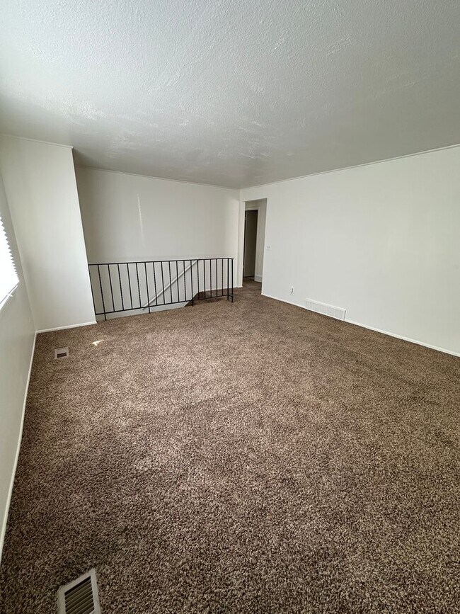 Foto del edificio - 259 E 5900 S