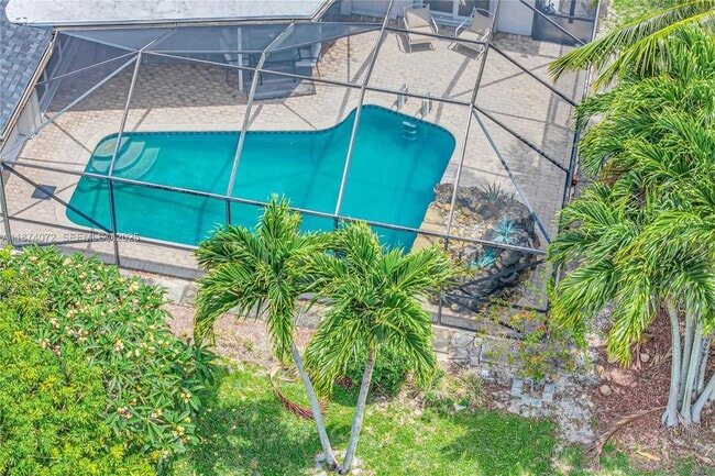 Foto del edificio - 5706 Guava Dr