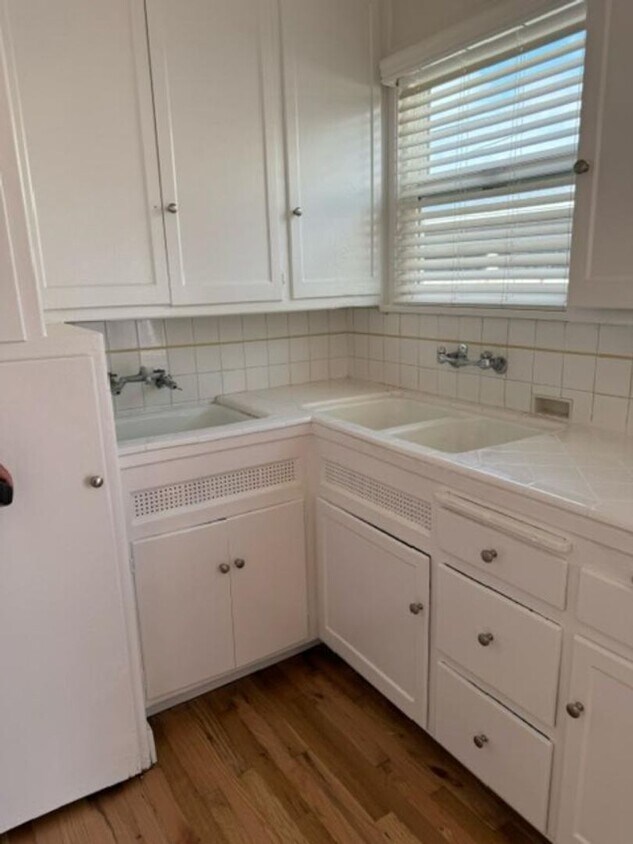 Foto principal - 1319-1321 1/2 W. 219th Street