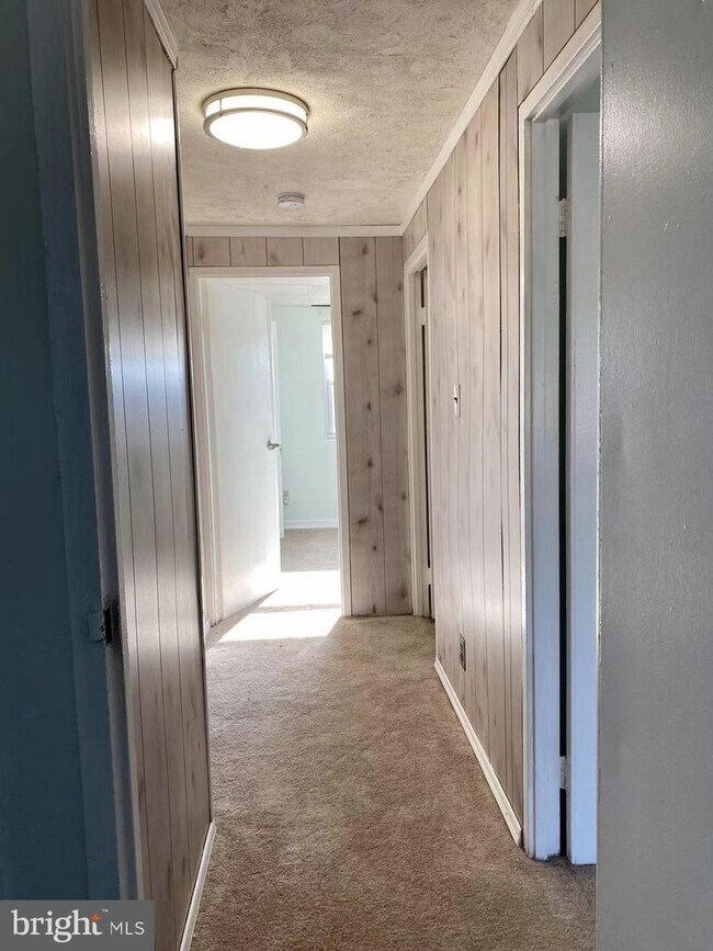 Building Photo - 3204 Tartarian Ct