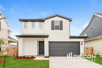 Building Photo - 22825 Terrazzo Dr