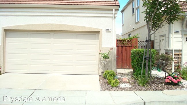 Building Photo - 1189 Hillery Way