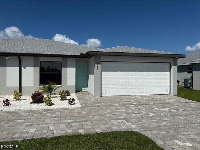 Foto del edificio - 313 SW 47th Terrace