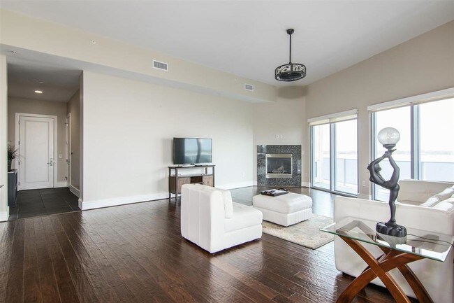 Foto del edificio - 4821 E NASA Pkwy