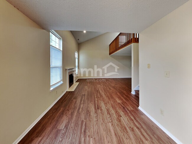 Foto del edificio - 7703 Vincent Ct