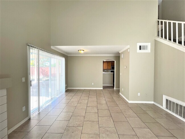 Building Photo - 1413 Gateway Dr