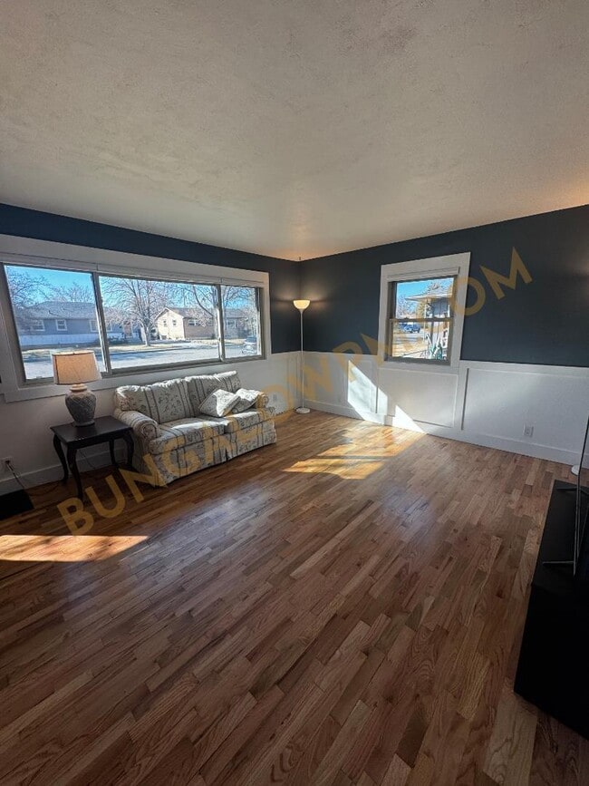 Building Photo - 2507 Lewis Ave