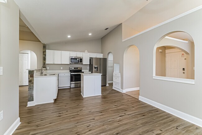 Building Photo - 814 Mountbatten Ln