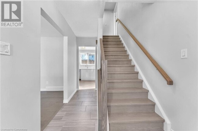 Building Photo - 717 Millbank Dr