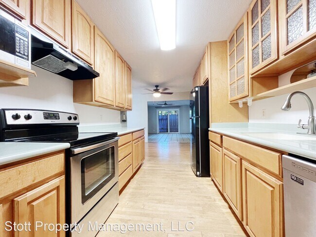 Foto del edificio - 3 br, 1 bath House - 41-674 Kaauiki Place