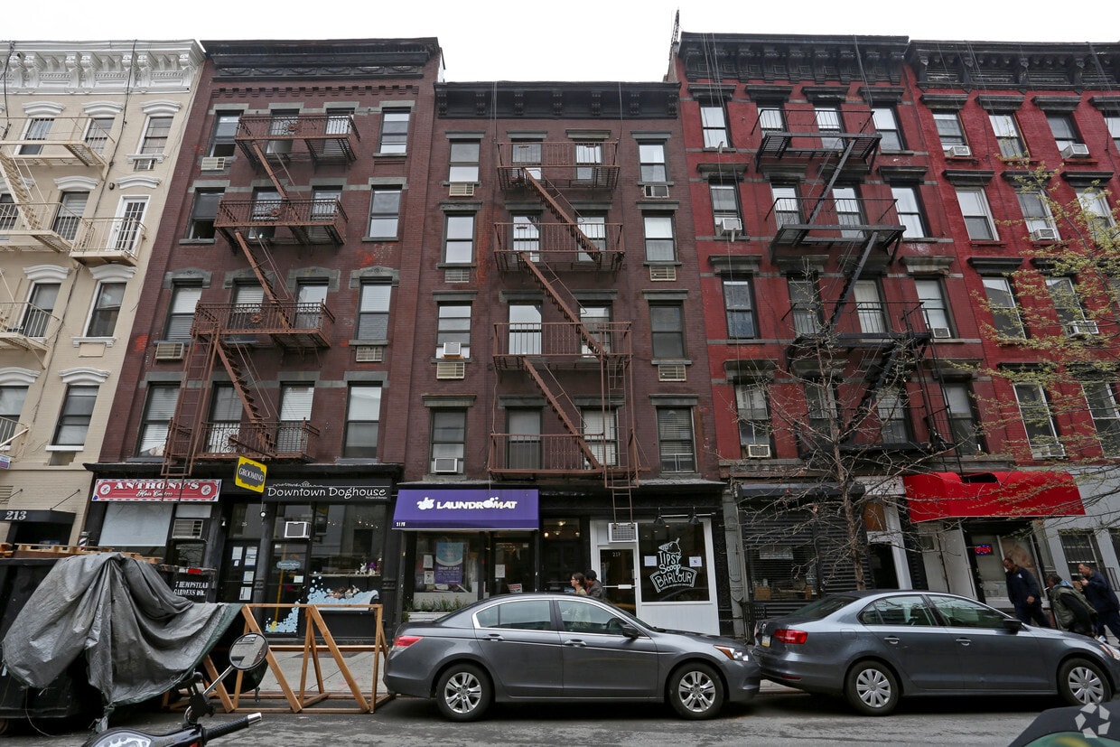 Foto del edificio - 217 E 26th St