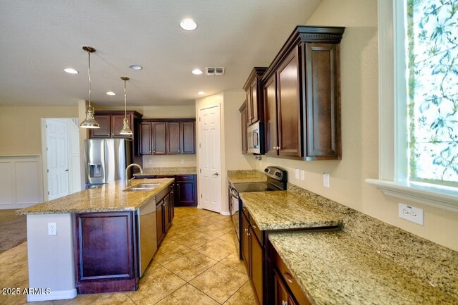 Building Photo - 3961 E Palo Verde St