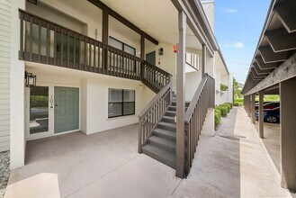 Building Photo - 16472 Timberlakes Dr
