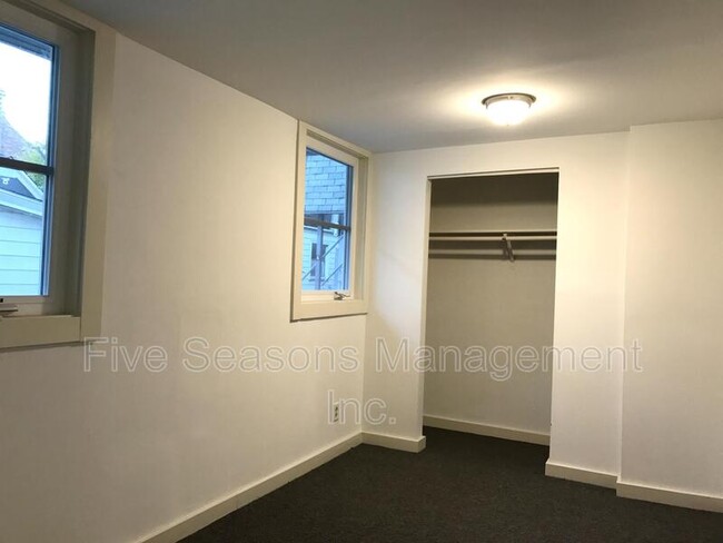 Building Photo - 133 Elmwood Ave
