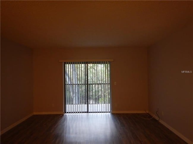 Building Photo - 2 bed 2 bath condo