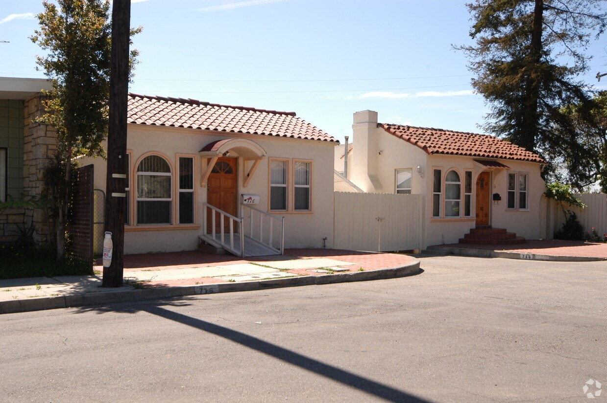 Foto del edificio - 714-716 Yale St