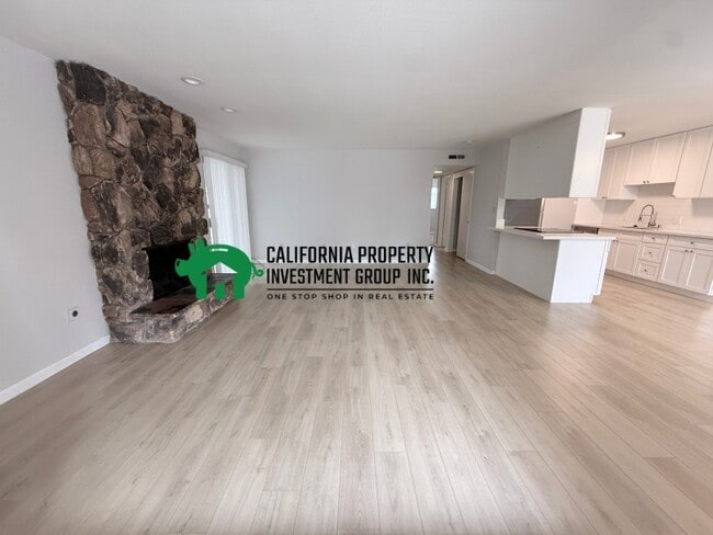 Building Photo - 5422 Marconi Ave