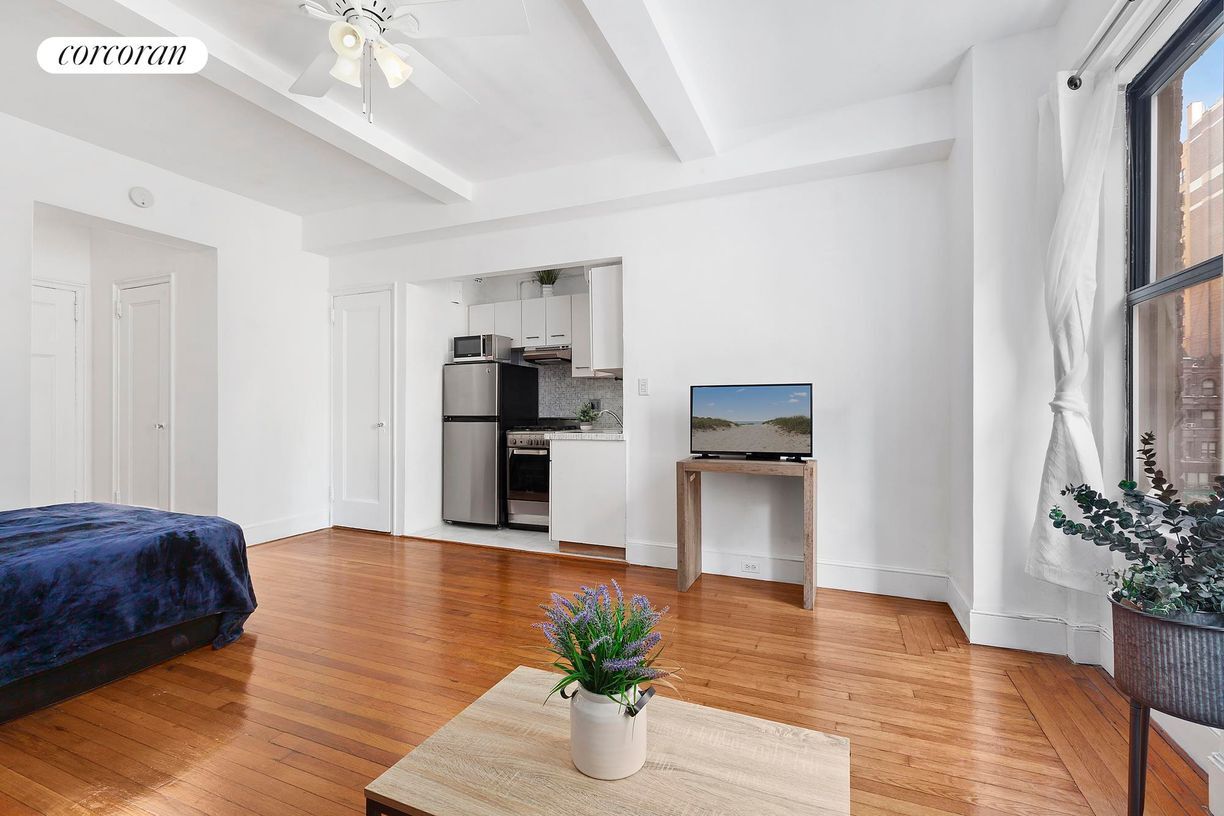 Foto del edificio - 243 W End Ave