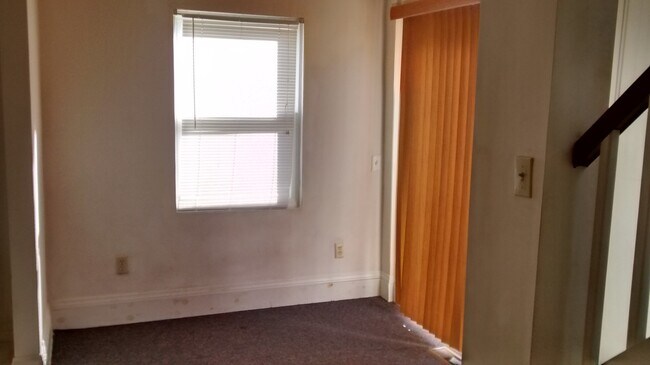 Breakfast Room - 1207 7th Ave