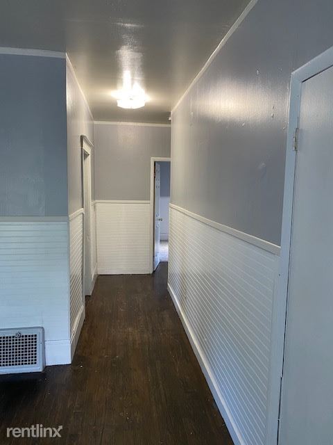 Building Photo - 3 br, 1 bath House - 1002 S Harrison St