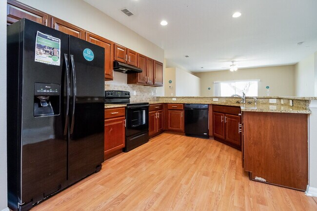 Building Photo - 1320 Falconwood Ct