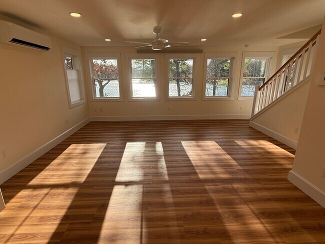 Foto del edificio - 14 Big Rock Ln