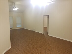 Building Photo - 2406 Hawks Rd