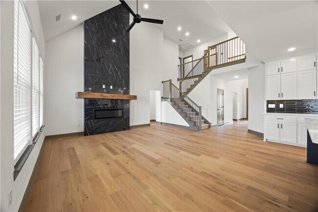 Foto del edificio - 1241 Mammoth St