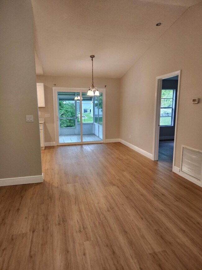Foto del edificio - 1750 Fairlight St NW