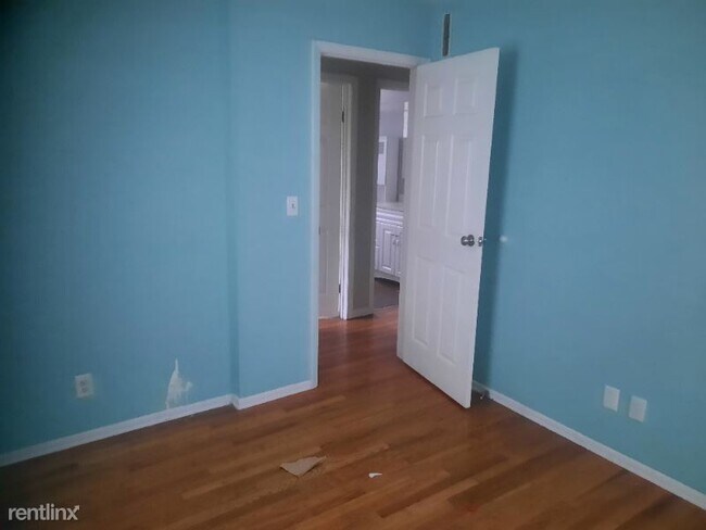 Building Photo - 3 br, 1 bath House - 89 Juarez Cir