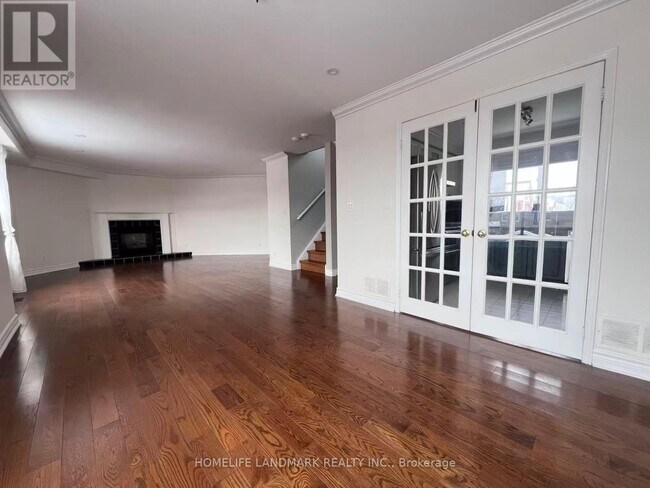 Photo du bâtiment - 1550 Reeves Gate