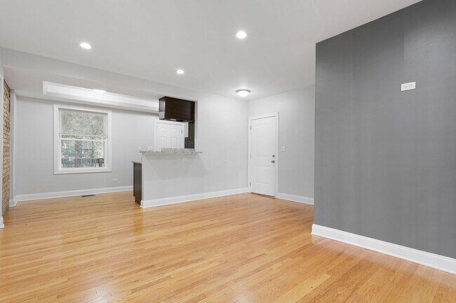 Foto del edificio - 7730 N Ashland Ave