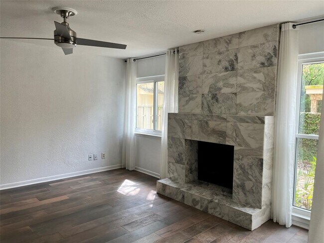 Building Photo - 2249 W Settler's Way