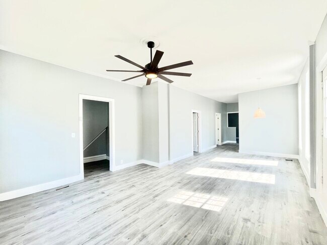 Foto del edificio - 2947 W Cortland St