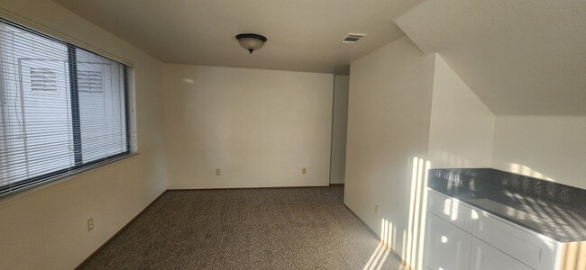 Foto del edificio - 3 Bedroom 2.5 Bathroom Townhome Across fro...