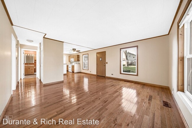 Building Photo - 2 br, 1 bath House - 336 Russet Way