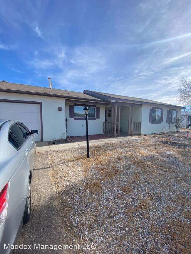 Foto del edificio - 3 br, 2 bath House - 819 Madeira Dr SE